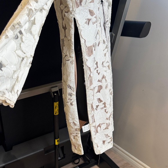 Endless Rose White Floral Lace Long Sleeve Dress - Picture 4 of 4